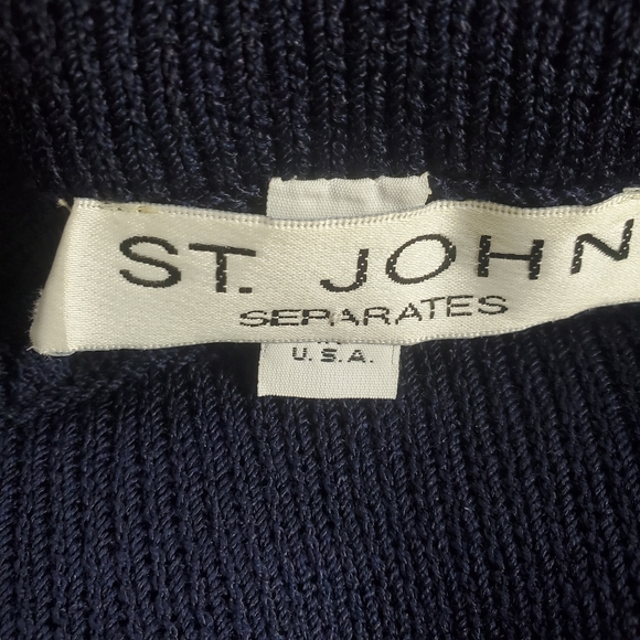 St John Women's 6 Blue Santana Knit Skirt 28" Waist 32" Waist Buttons Pockets - Picture 5 of 5